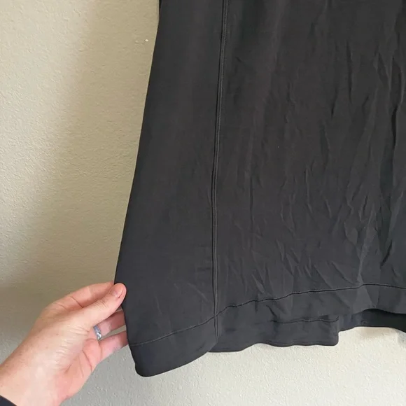 LULULEMON Modal Pleated Back Long Sleeve Shirt
Graphite Grey size 8 - Picture 4 of 6